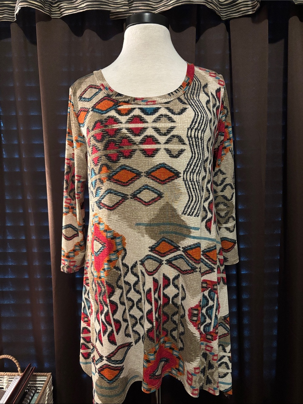 Honeyme Multicolor Abstract Long Sleeve Tunic Dress in Beige and Orange Accents